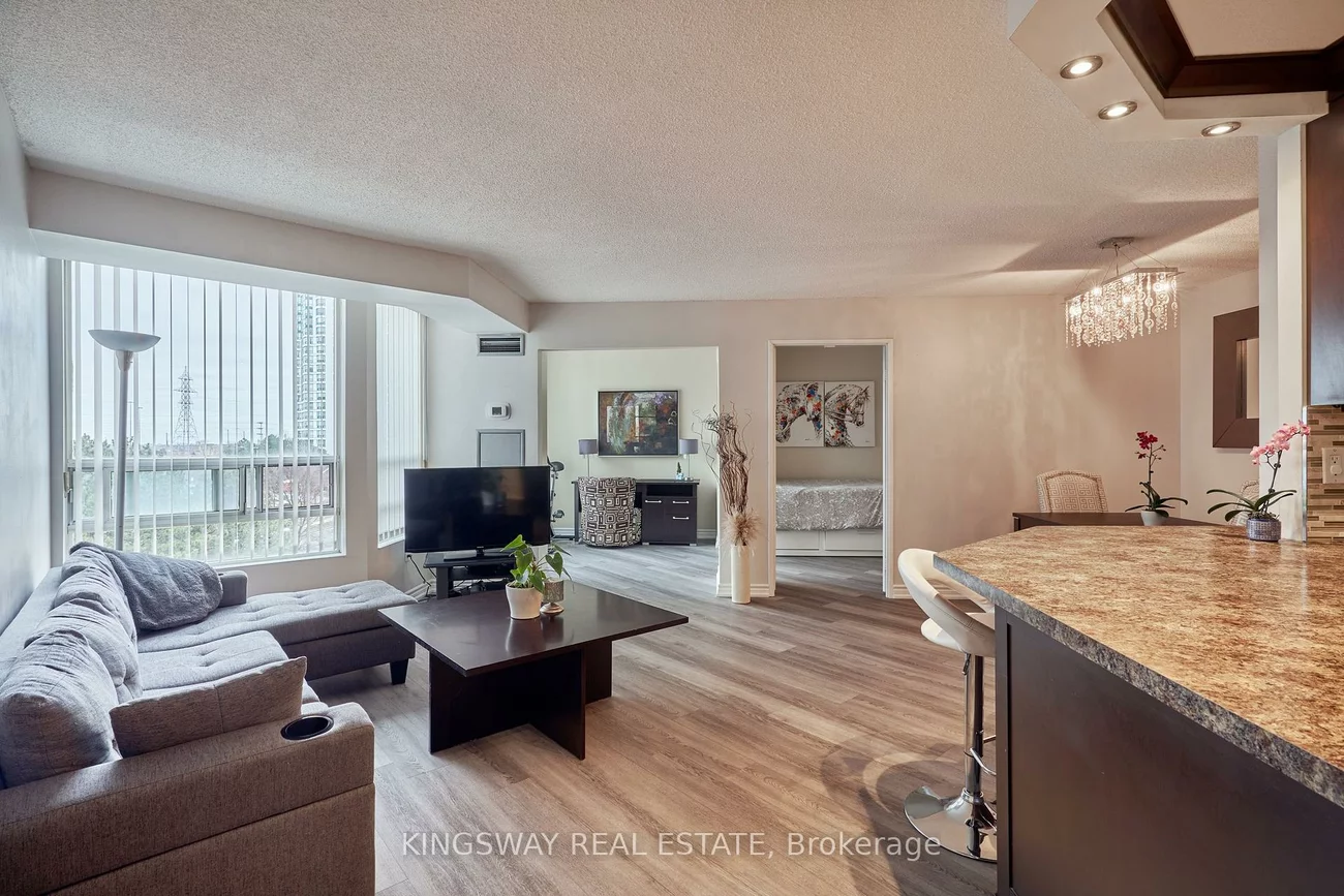 50, Kingsbridge Garden, Hurontario, Mississauga
