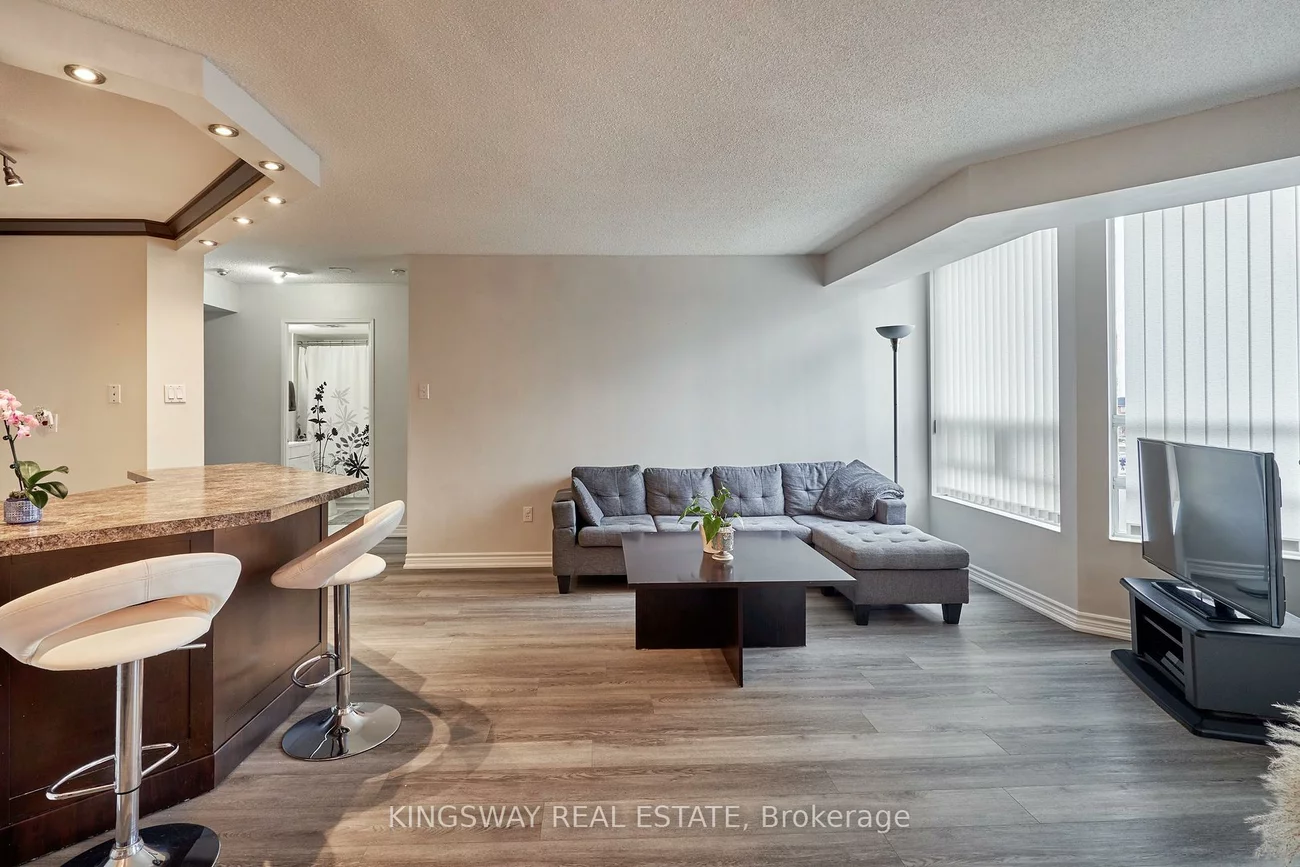 50, Kingsbridge Garden, Hurontario, Mississauga