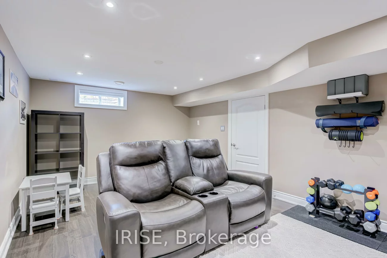 6699, Falconer, Streetsville, Mississauga