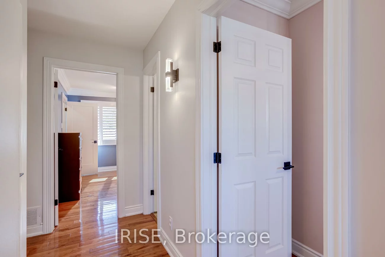 6699, Falconer, Streetsville, Mississauga