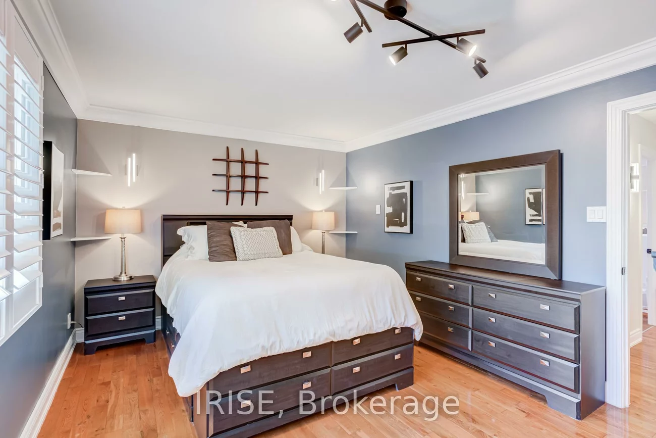 6699, Falconer, Streetsville, Mississauga