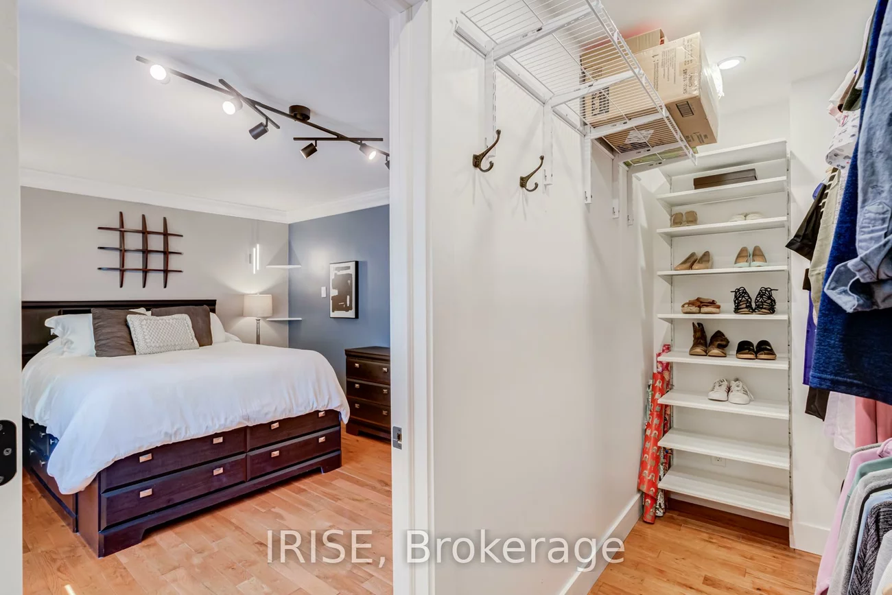 6699, Falconer, Streetsville, Mississauga