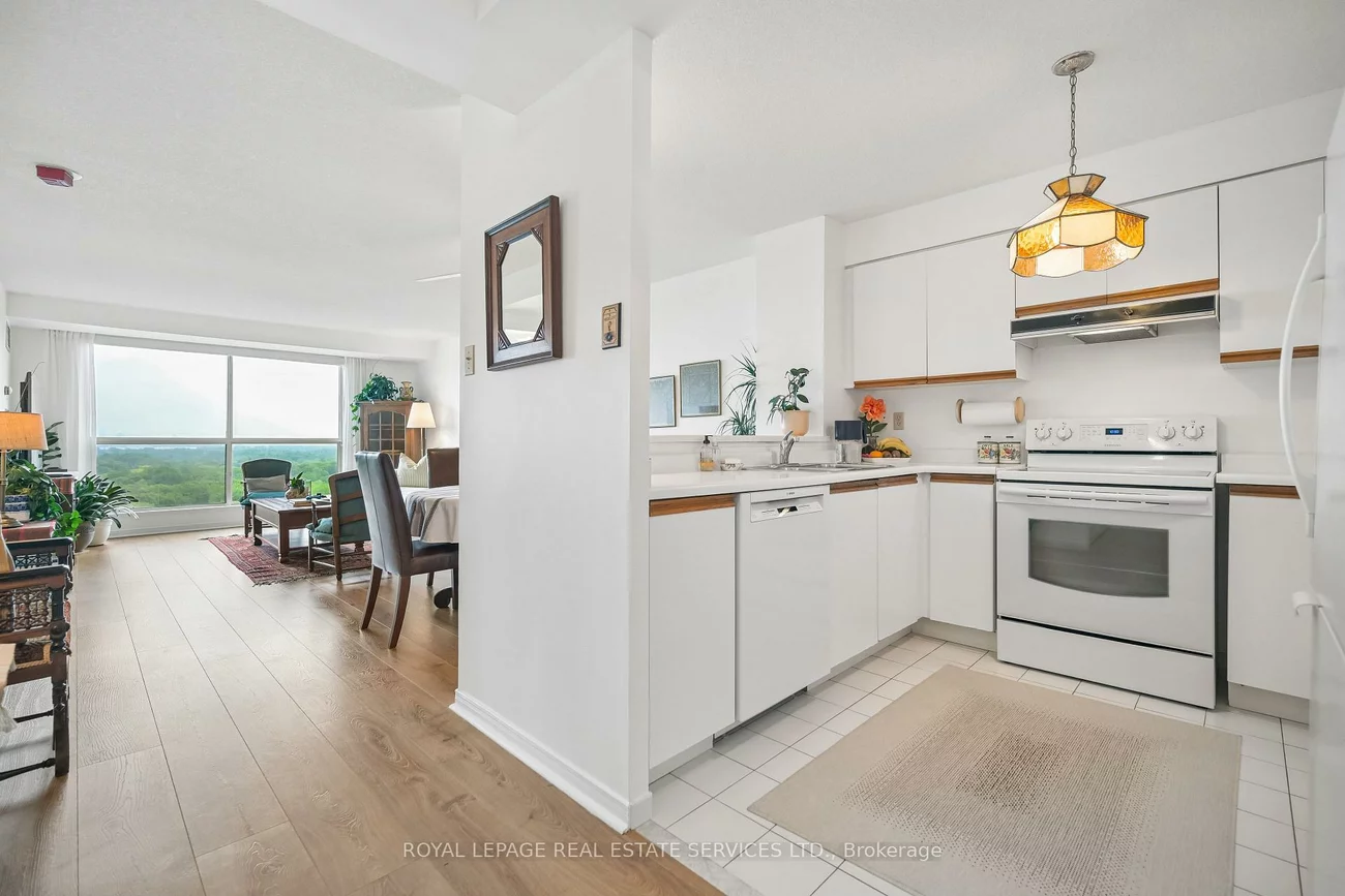 2155, Burnhamthorpe, Erin Mills, Mississauga