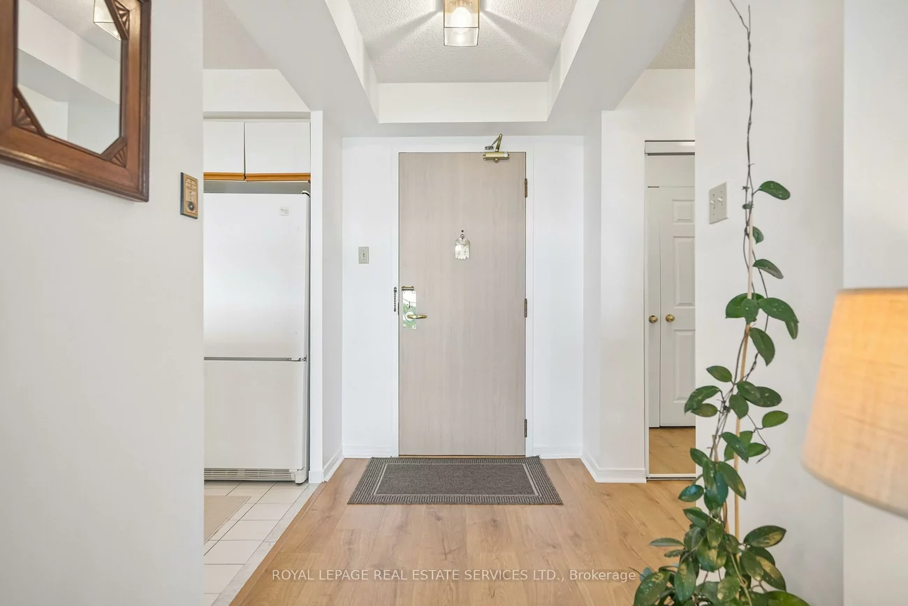 2155, Burnhamthorpe, Erin Mills, Mississauga