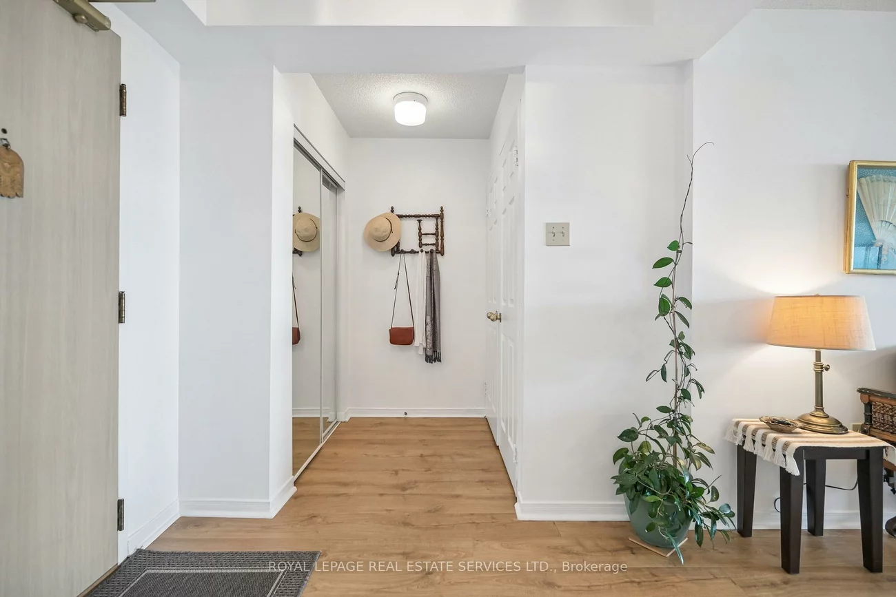 2155, Burnhamthorpe, Erin Mills, Mississauga
