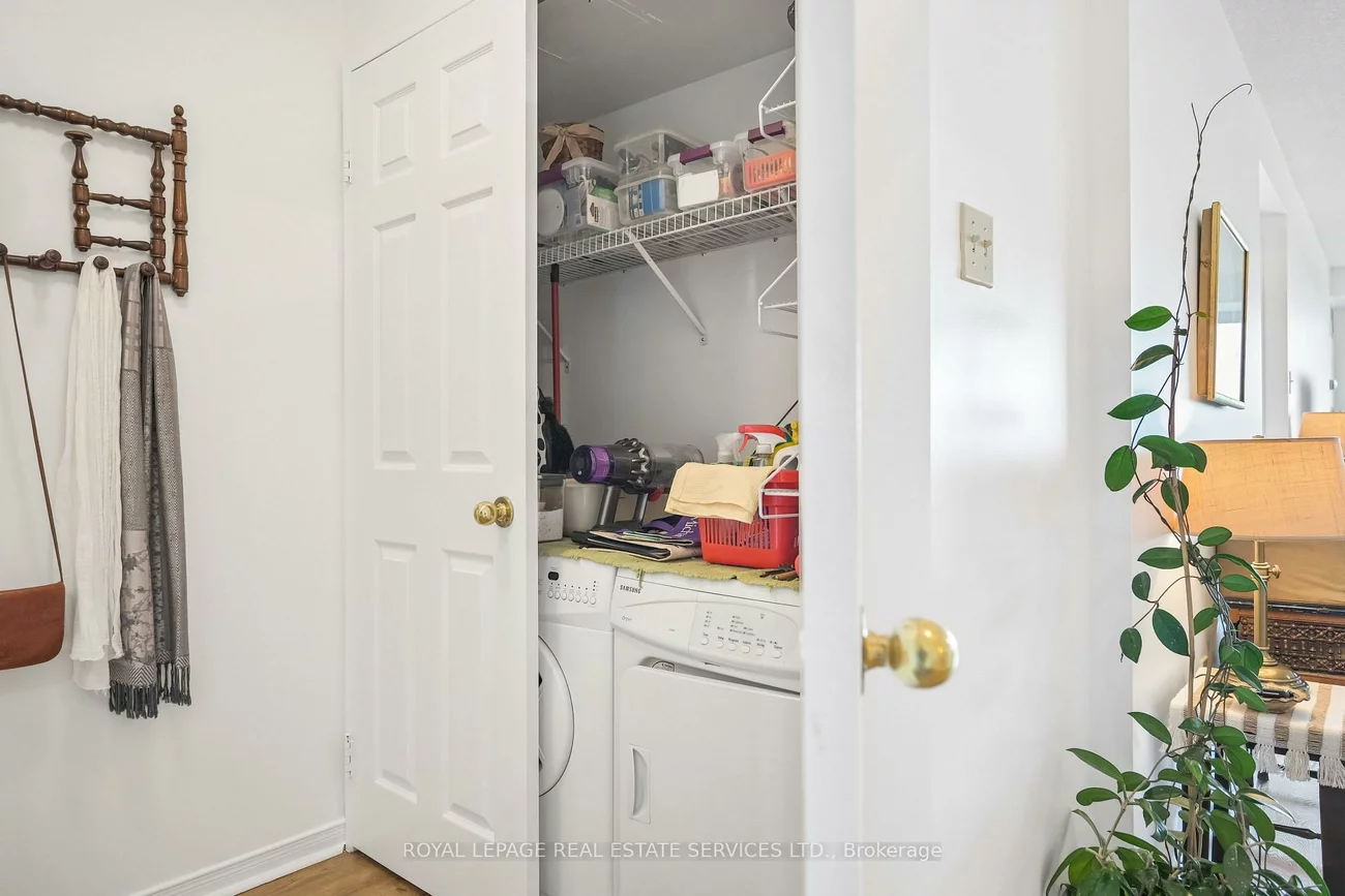 2155, Burnhamthorpe, Erin Mills, Mississauga