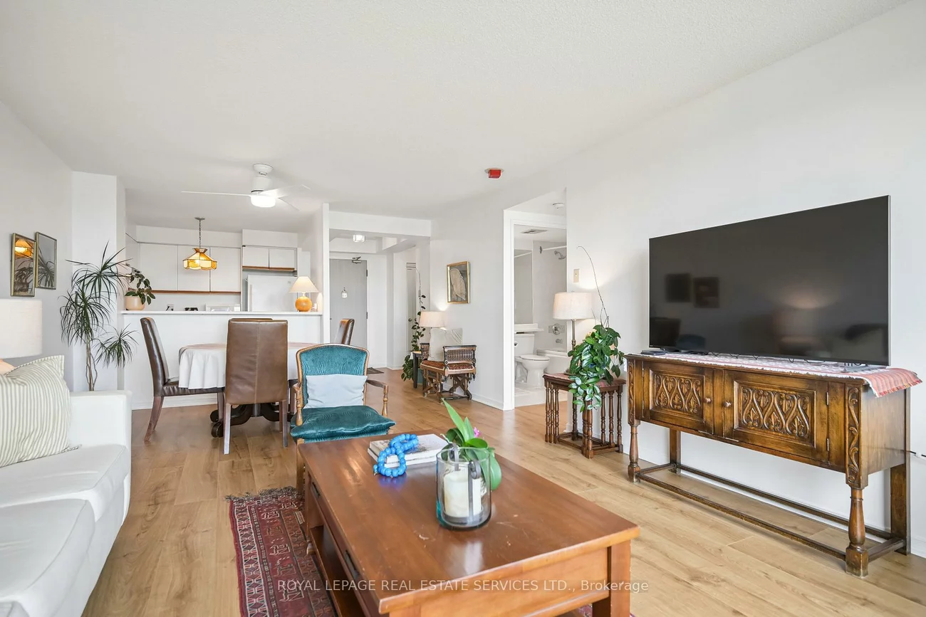 2155, Burnhamthorpe, Erin Mills, Mississauga