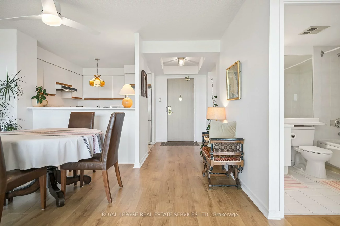 2155, Burnhamthorpe, Erin Mills, Mississauga