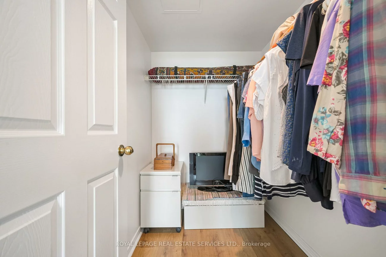 2155, Burnhamthorpe, Erin Mills, Mississauga