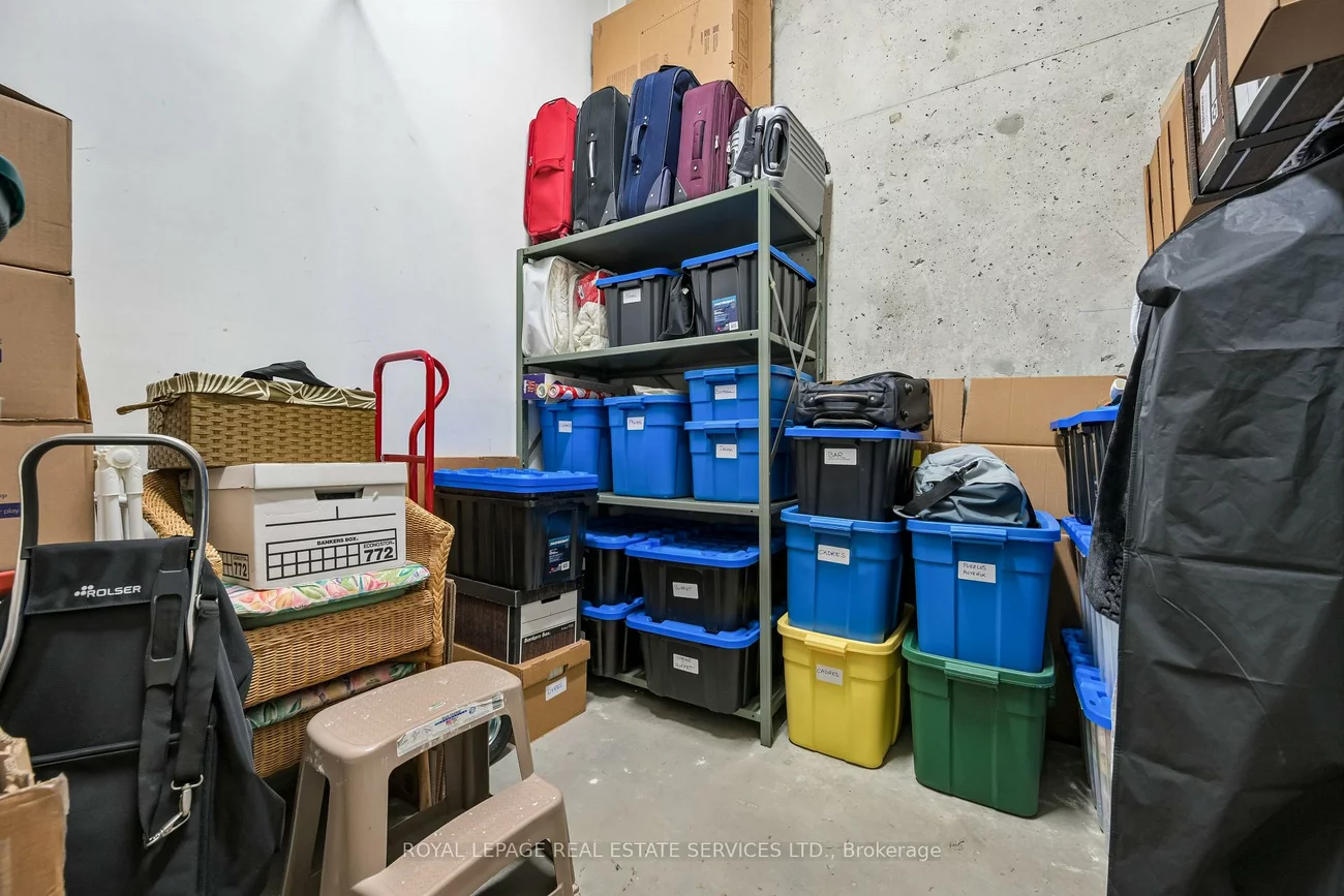 2155, Burnhamthorpe, Erin Mills, Mississauga