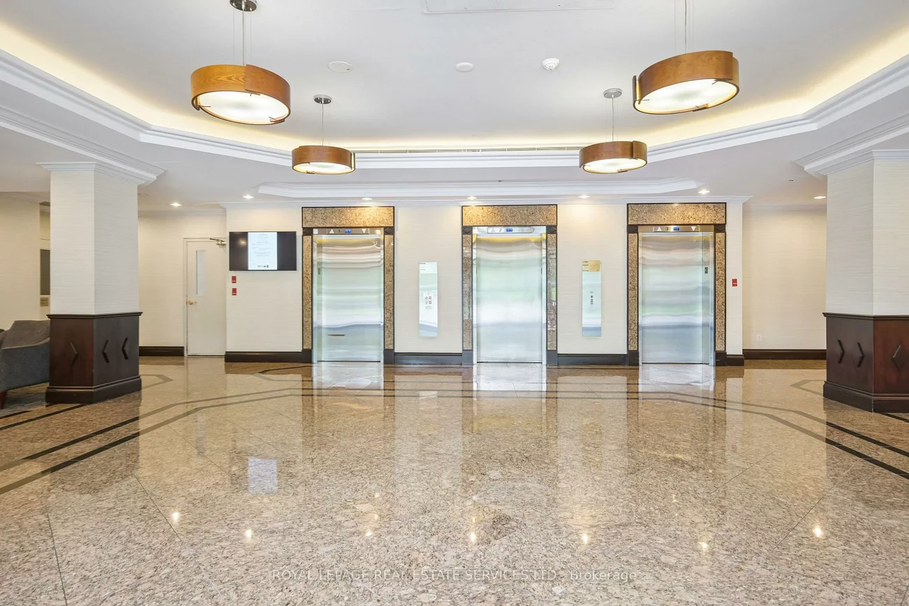2155, Burnhamthorpe, Erin Mills, Mississauga