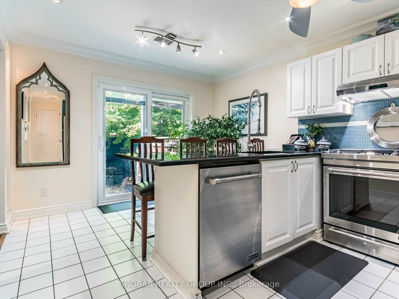 1100, Queen, Lorne Park, Mississauga