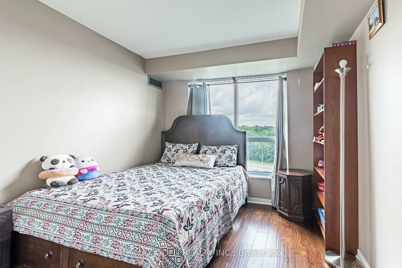 2545, Erin Centre, Central Erin Mills, Mississauga