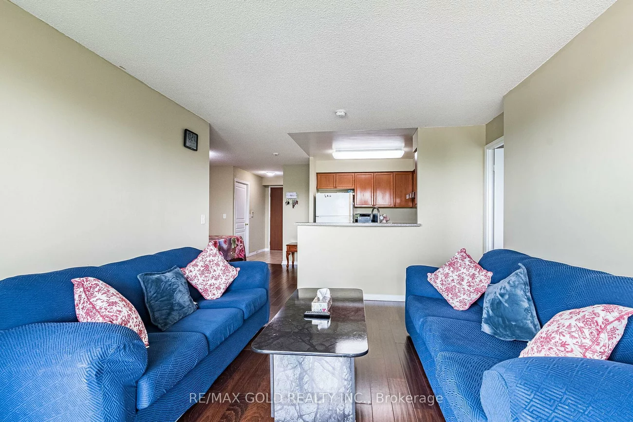 2545, Erin Centre, Central Erin Mills, Mississauga