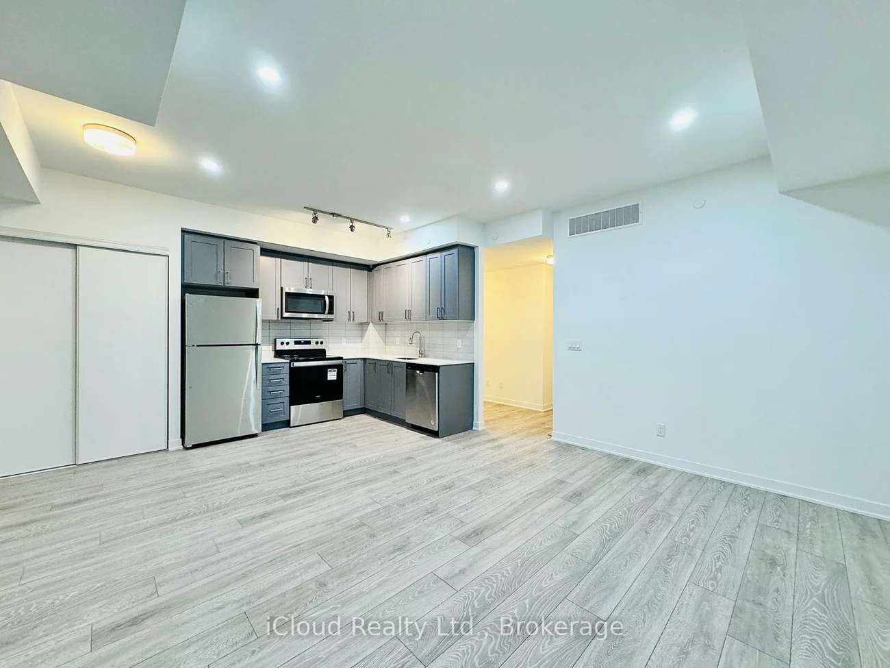 4025, Hickory, Rathwood, Mississauga