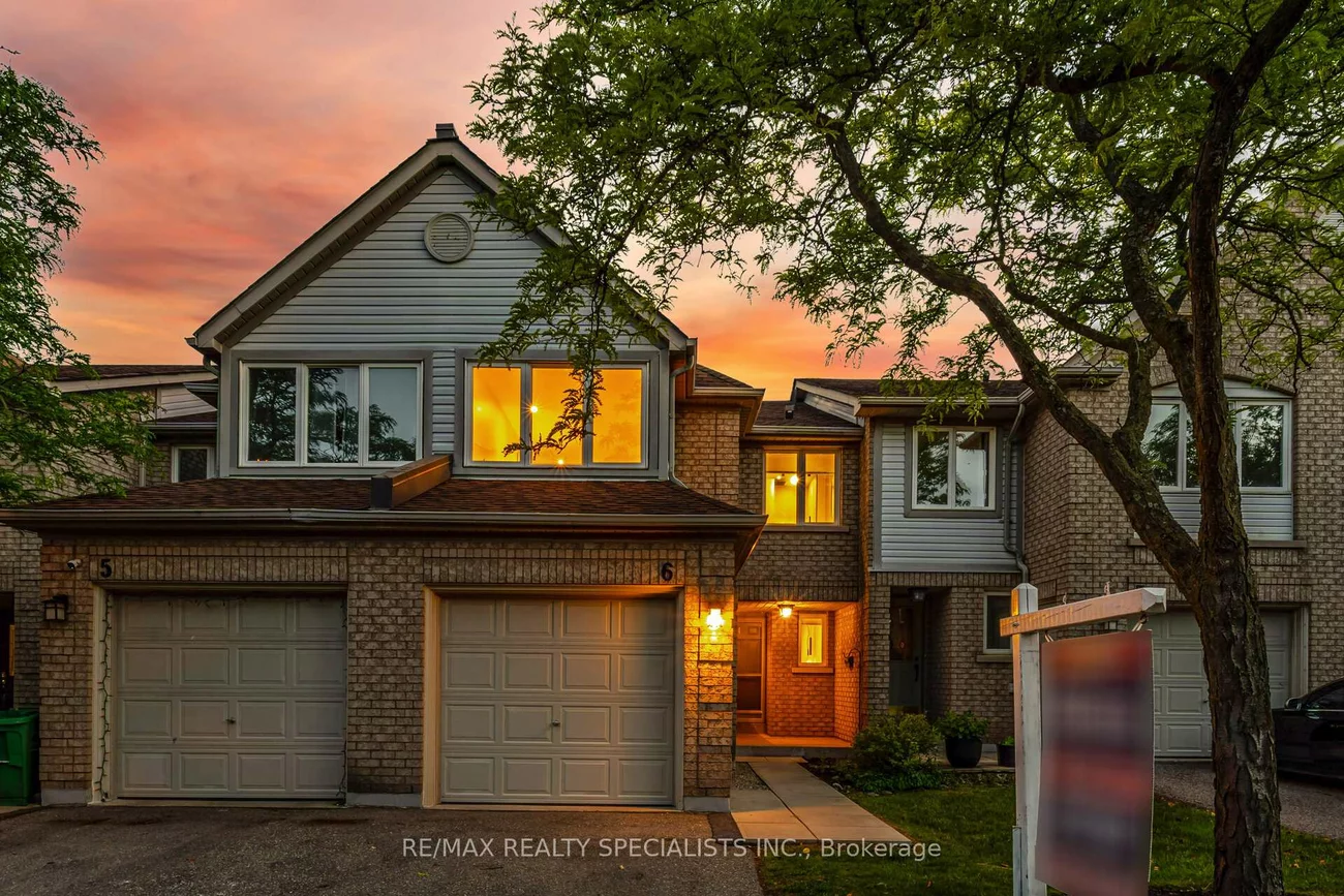 2555, Thomas, Central Erin Mills, Mississauga