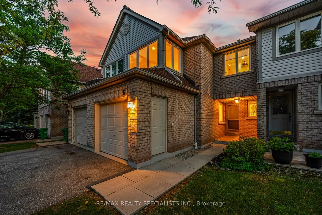 2555, Thomas, Central Erin Mills, Mississauga