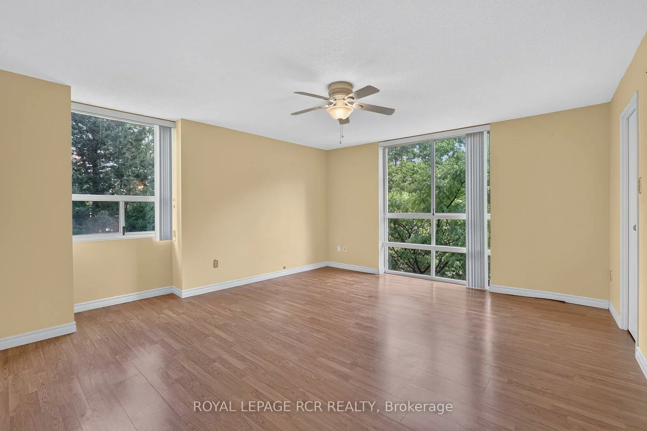 3650, Kaneff, Mississauga Valleys, Mississauga