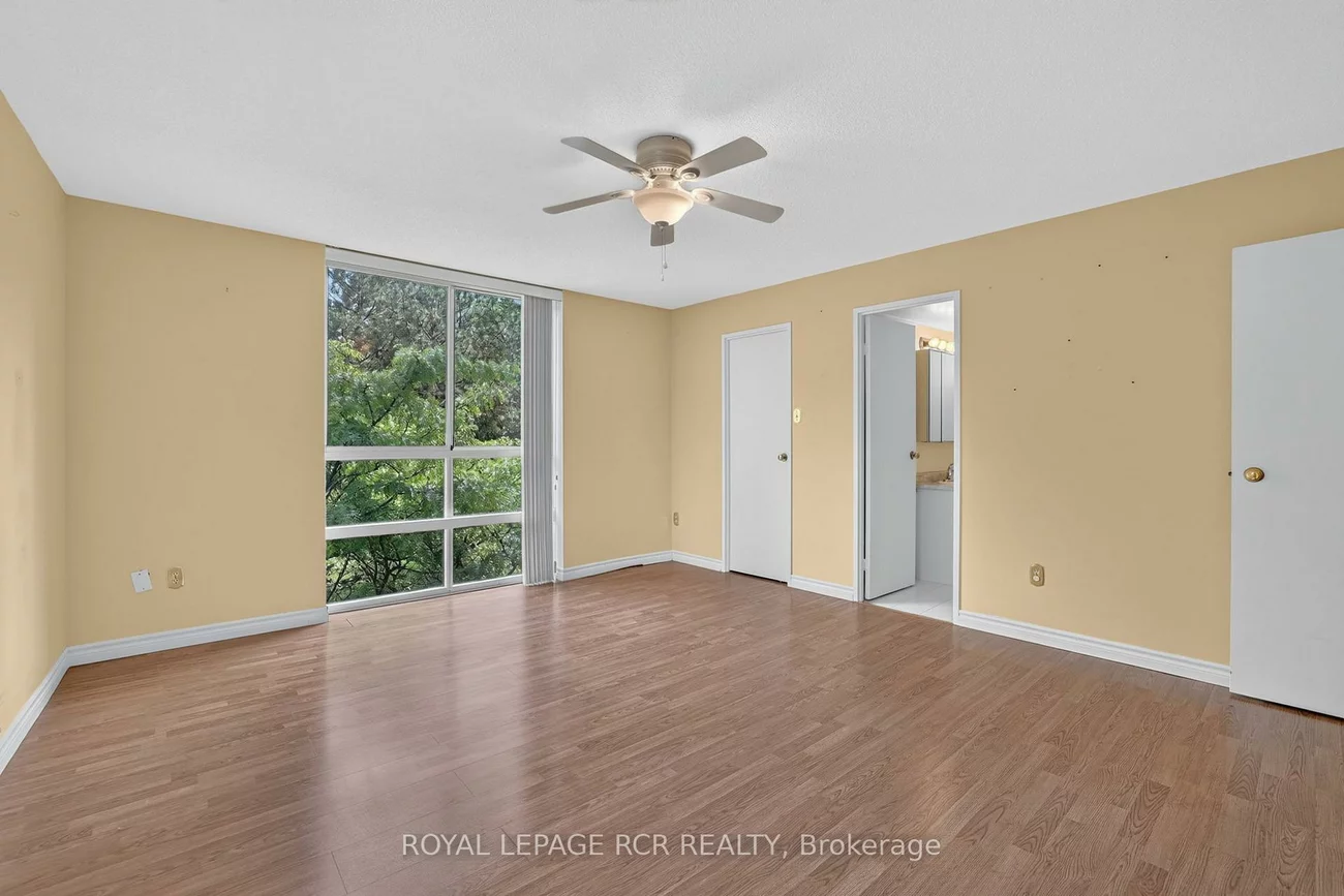 3650, Kaneff, Mississauga Valleys, Mississauga