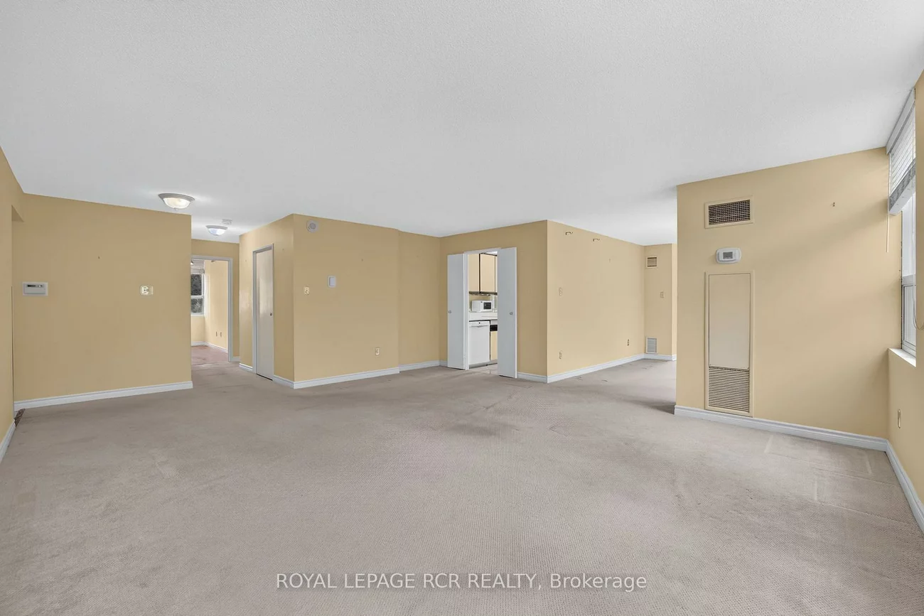 3650, Kaneff, Mississauga Valleys, Mississauga