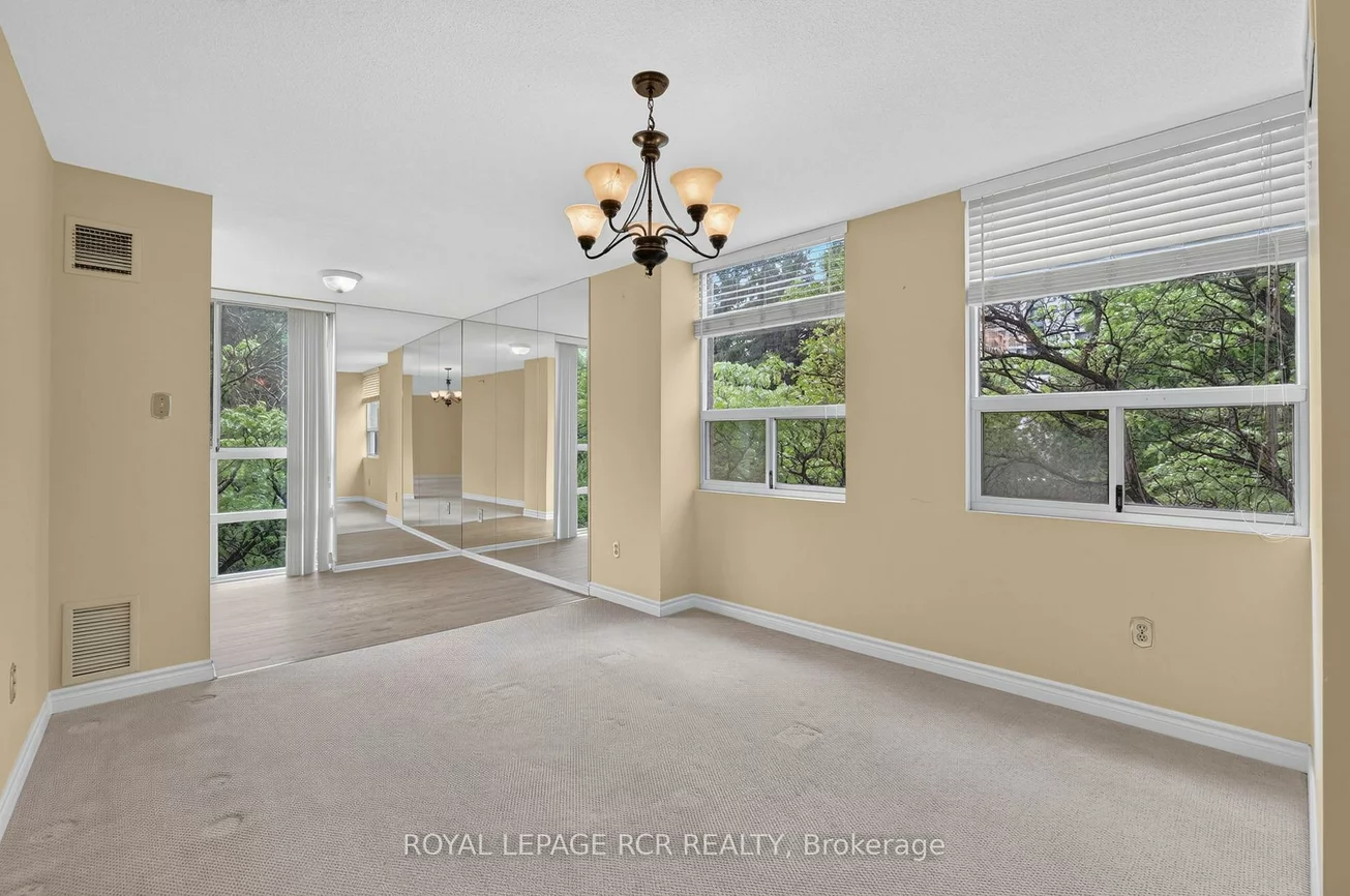 3650, Kaneff, Mississauga Valleys, Mississauga