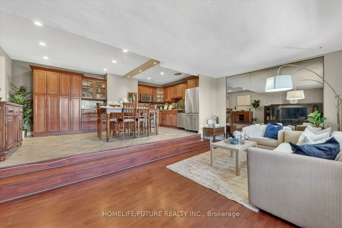 15, Elizabeth, Port Credit, Mississauga