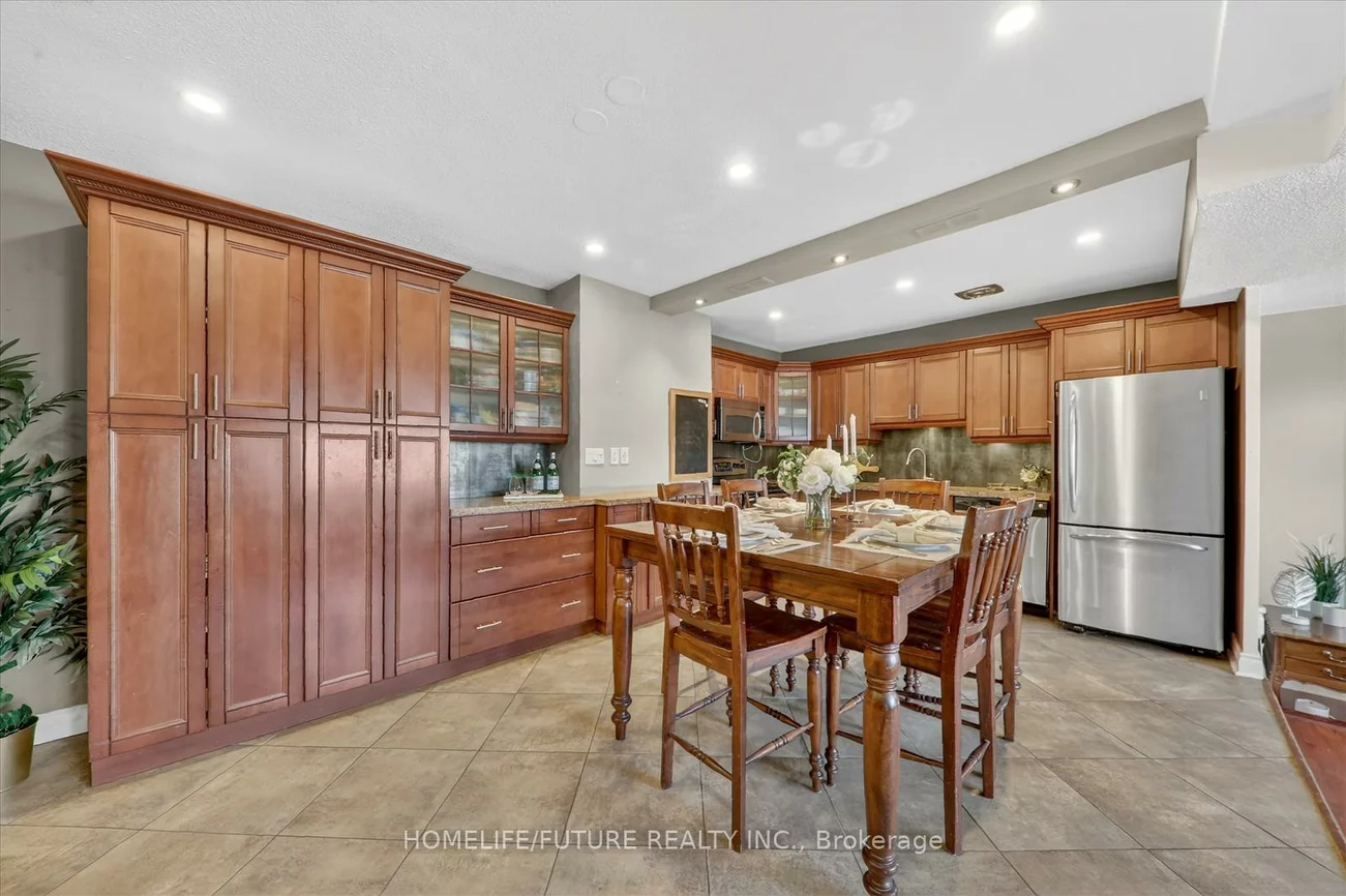 15, Elizabeth, Port Credit, Mississauga