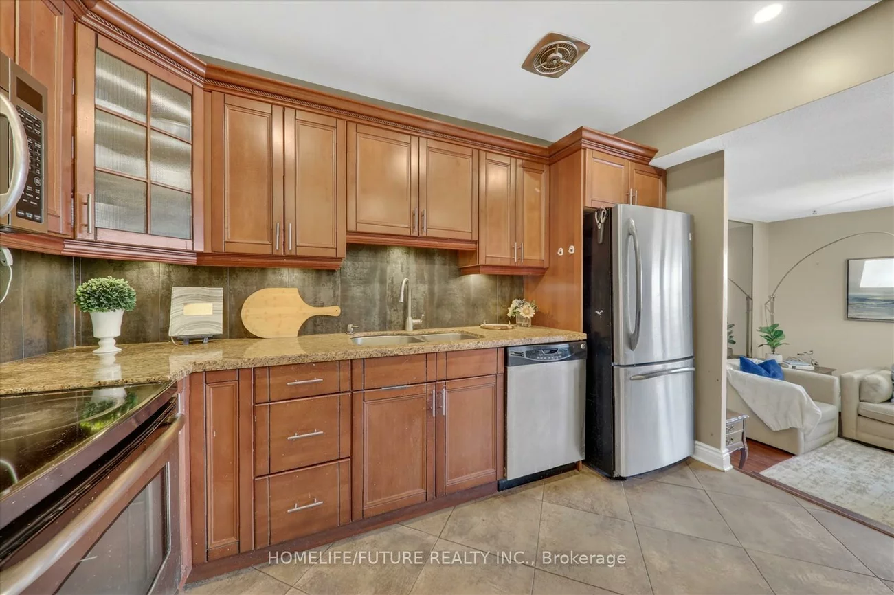 15, Elizabeth, Port Credit, Mississauga