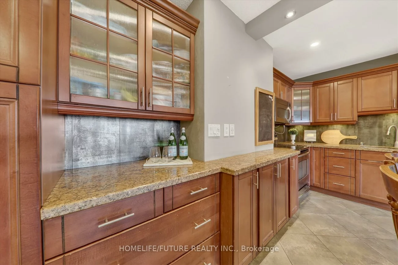 15, Elizabeth, Port Credit, Mississauga