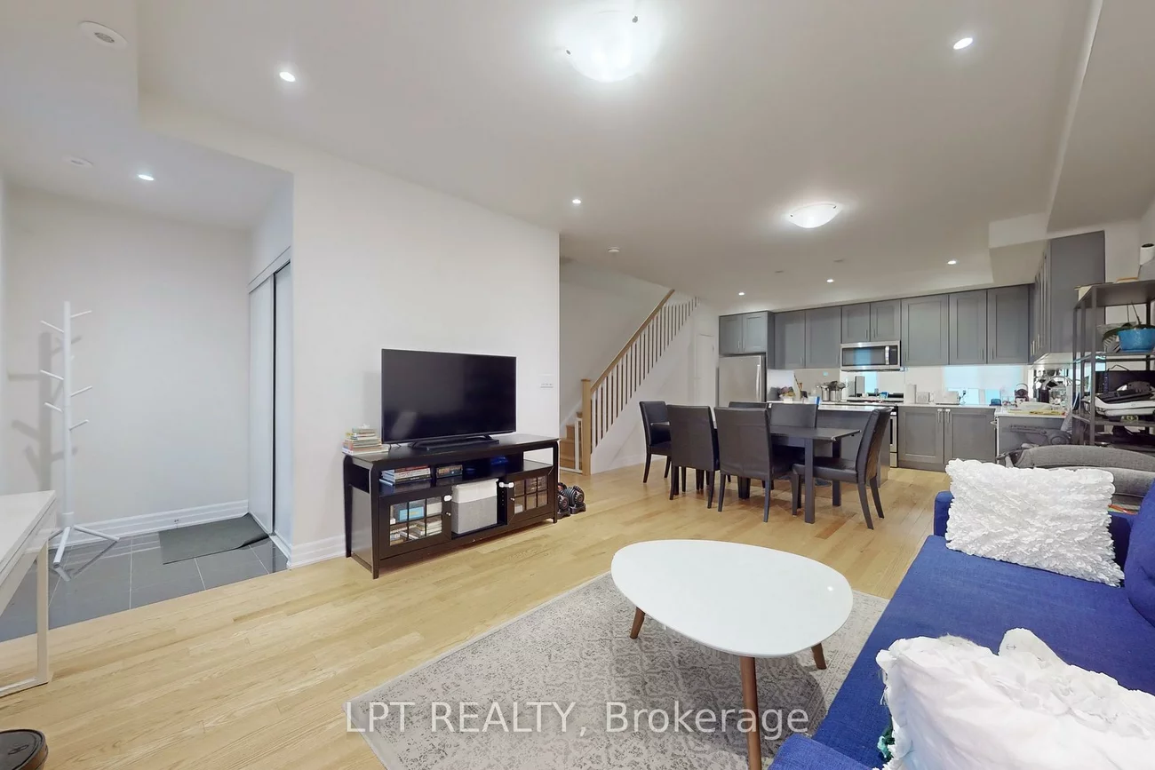1180, Cawthra, Mineola, Mississauga