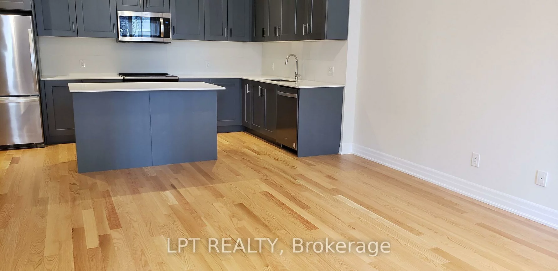 1180, Cawthra, Mineola, Mississauga