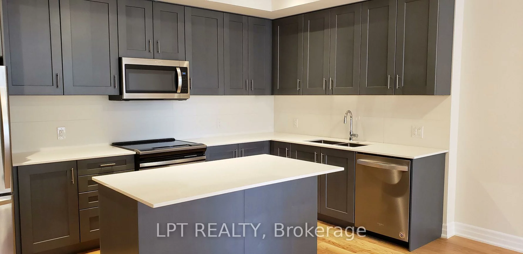 1180, Cawthra, Mineola, Mississauga