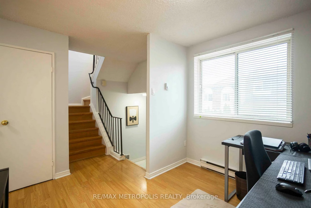 2170, Bromsgrove, Clarkson, Mississauga