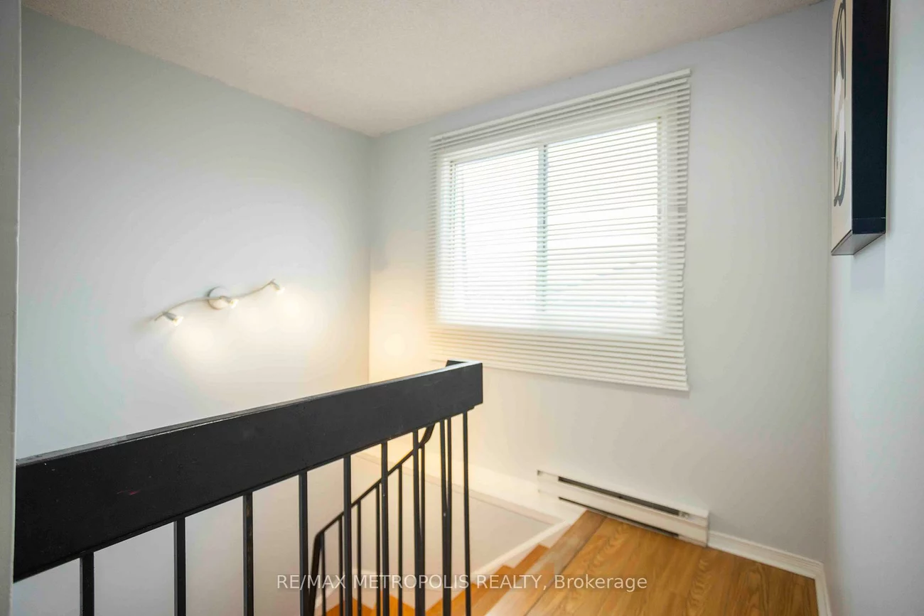 2170, Bromsgrove, Clarkson, Mississauga