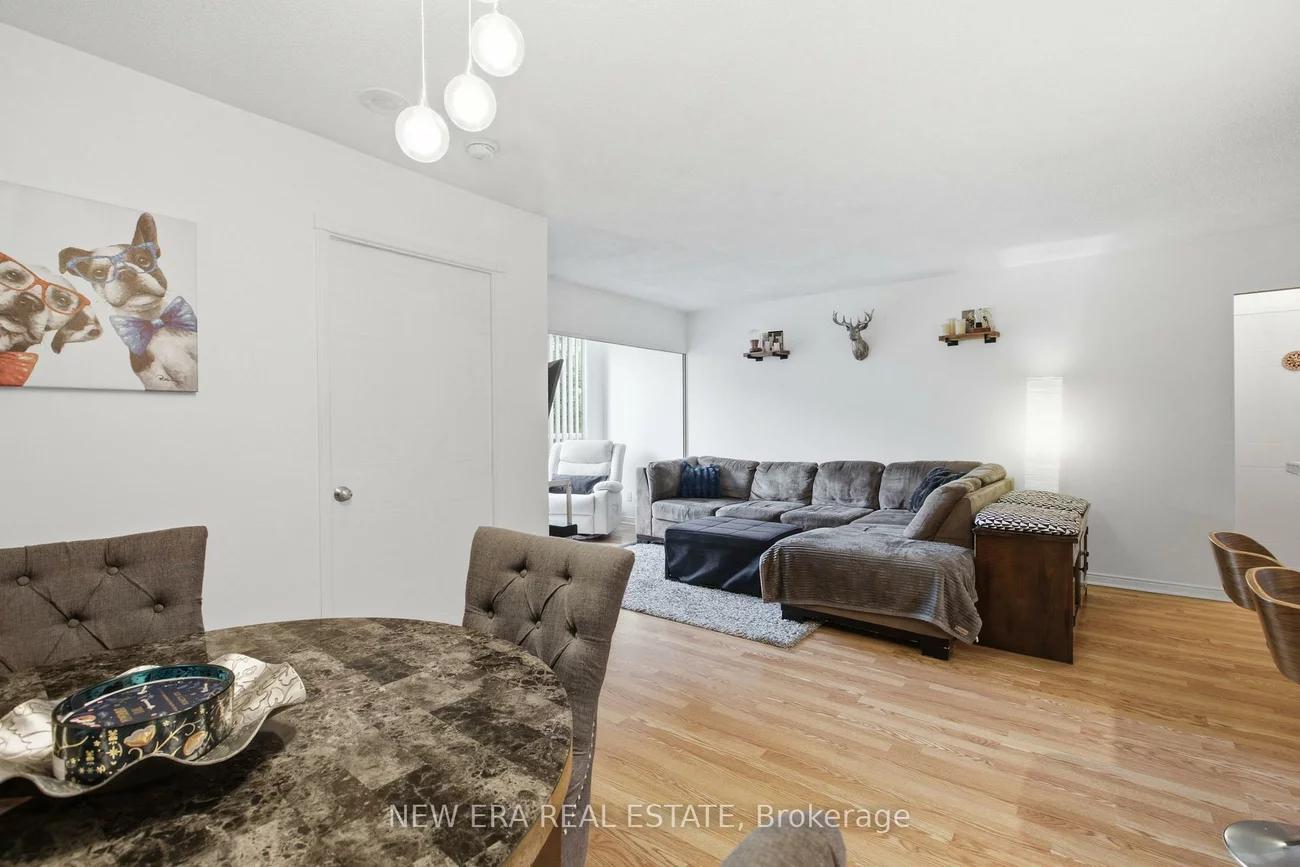 135, Hillcrest, Cooksville, Mississauga