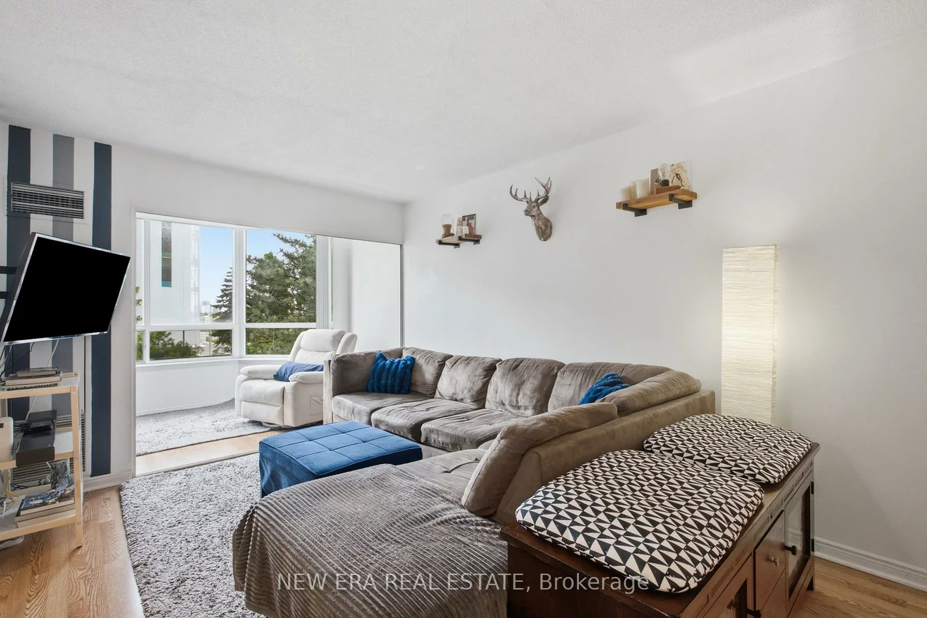 135, Hillcrest, Cooksville, Mississauga