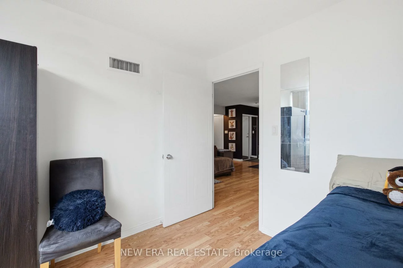 135, Hillcrest, Cooksville, Mississauga