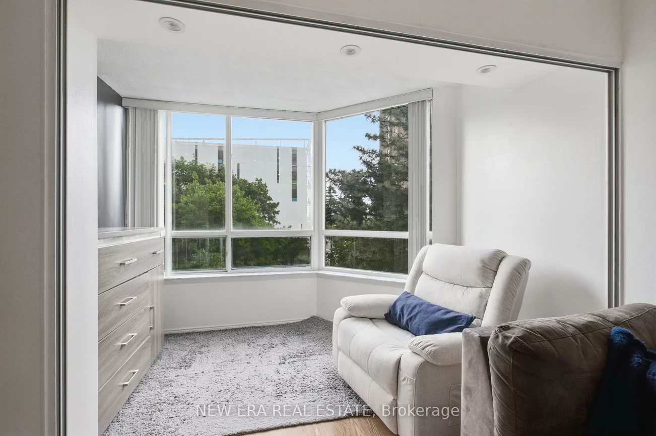 135, Hillcrest, Cooksville, Mississauga