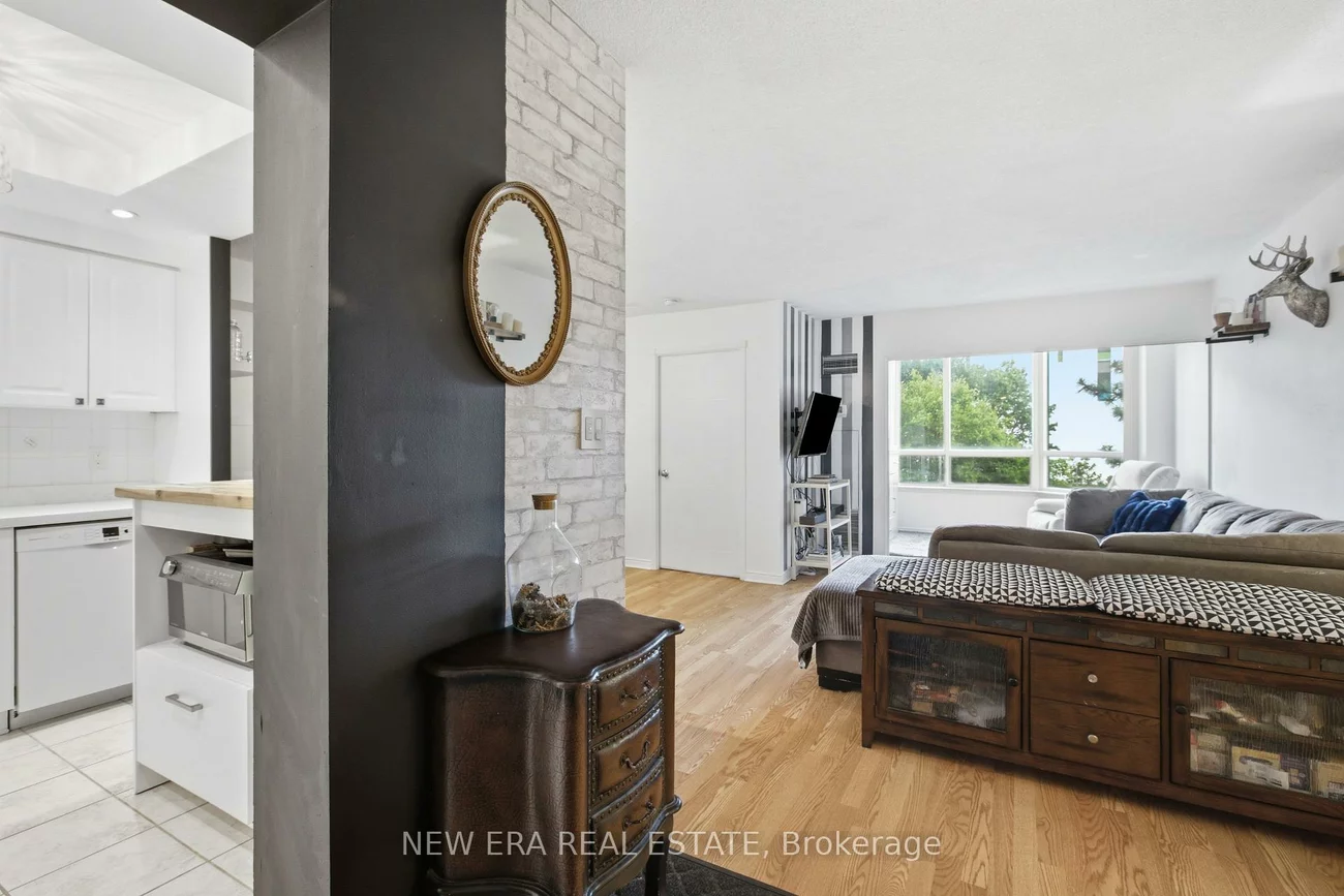 135, Hillcrest, Cooksville, Mississauga