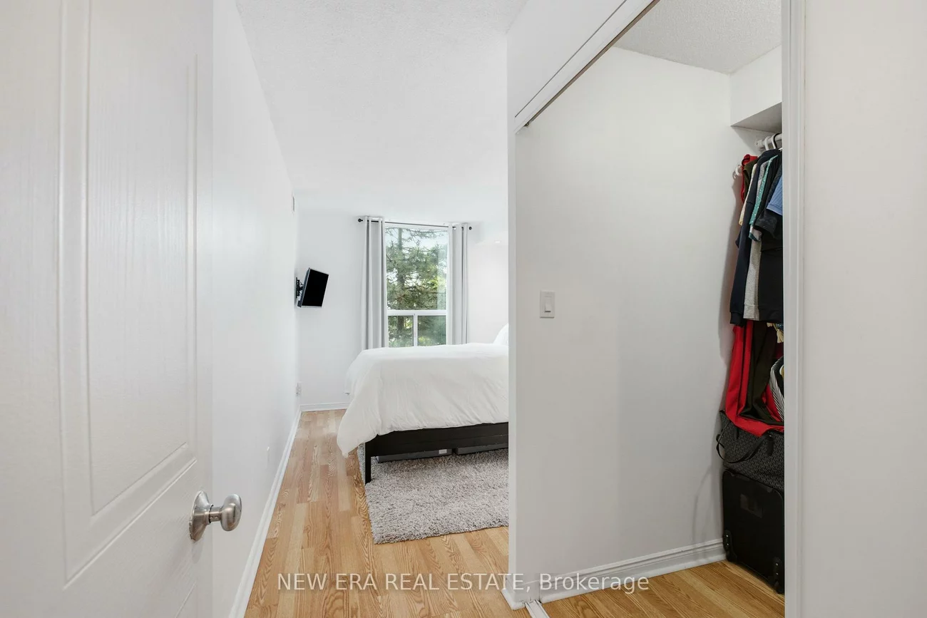 135, Hillcrest, Cooksville, Mississauga