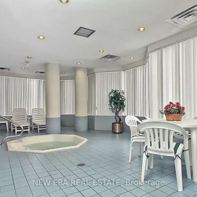 135, Hillcrest, Cooksville, Mississauga