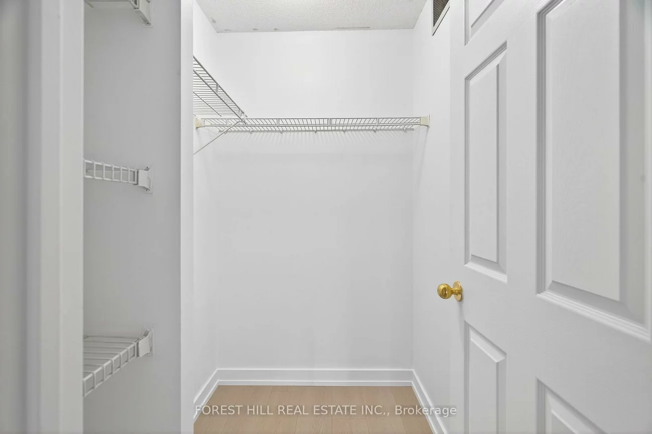 285, Enfield, City Centre, Mississauga