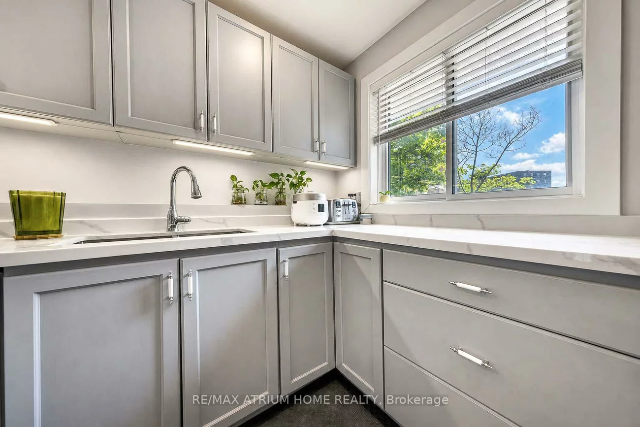 2145, Sherobee, Cooksville, Mississauga