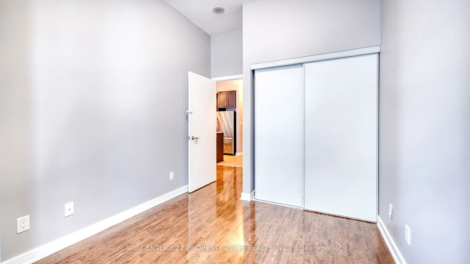 4070, Confederation, City Centre, Mississauga