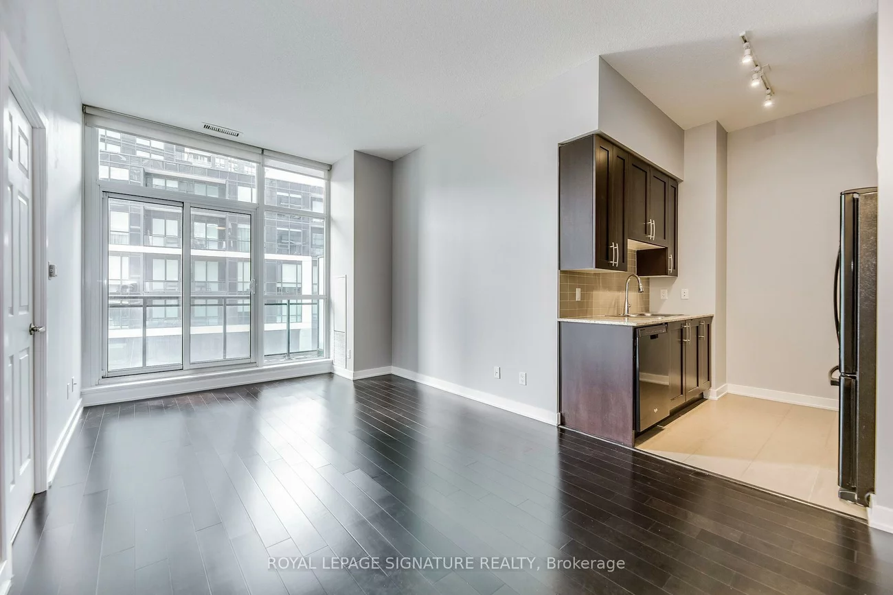 4070, Confederation, City Centre, Mississauga
