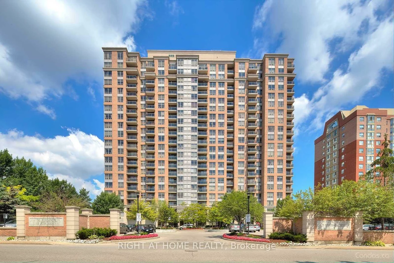 55, Strathaven, Hurontario, Mississauga