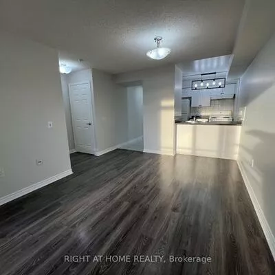 55, Strathaven, Hurontario, Mississauga