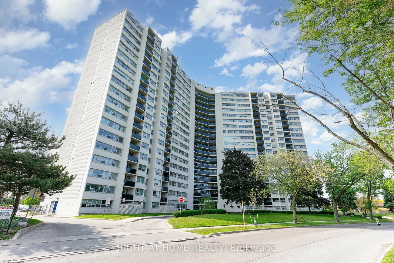 530, Lolita, Mississauga Valleys, Mississauga