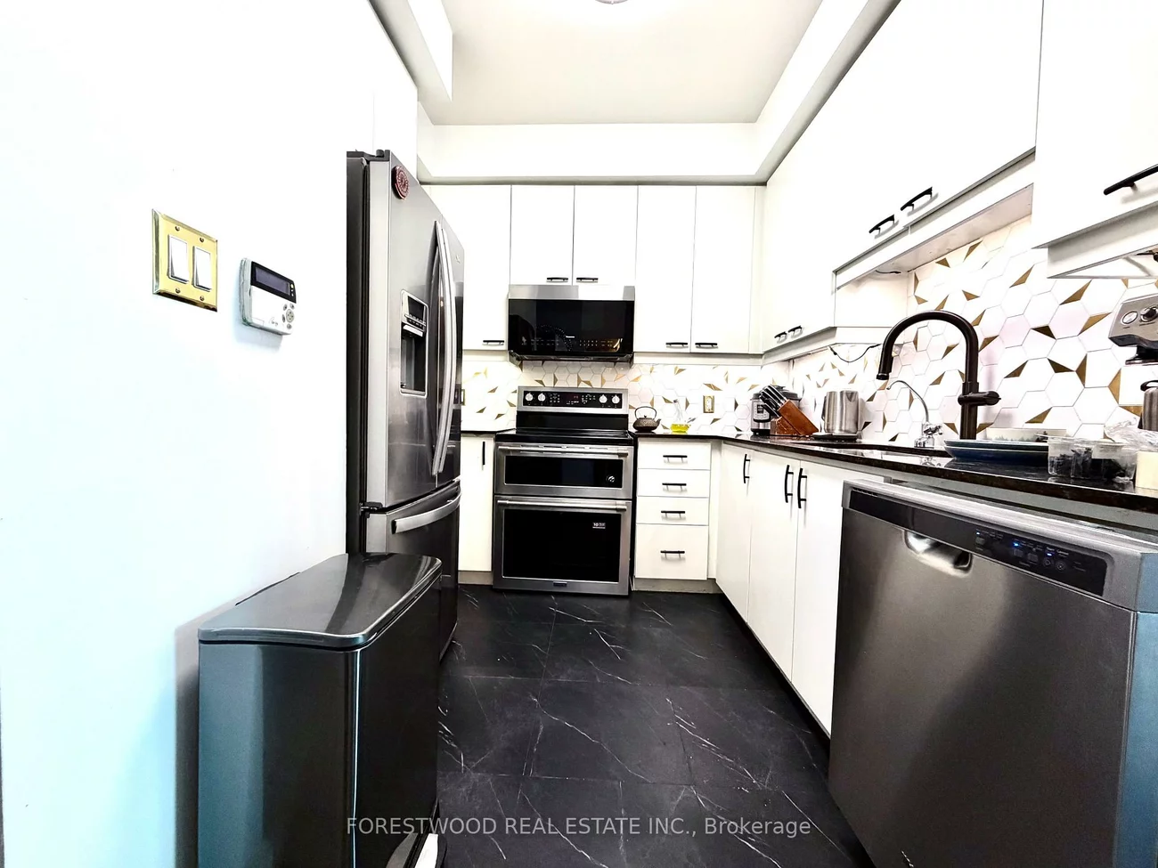 60, Absolute, City Centre, Mississauga
