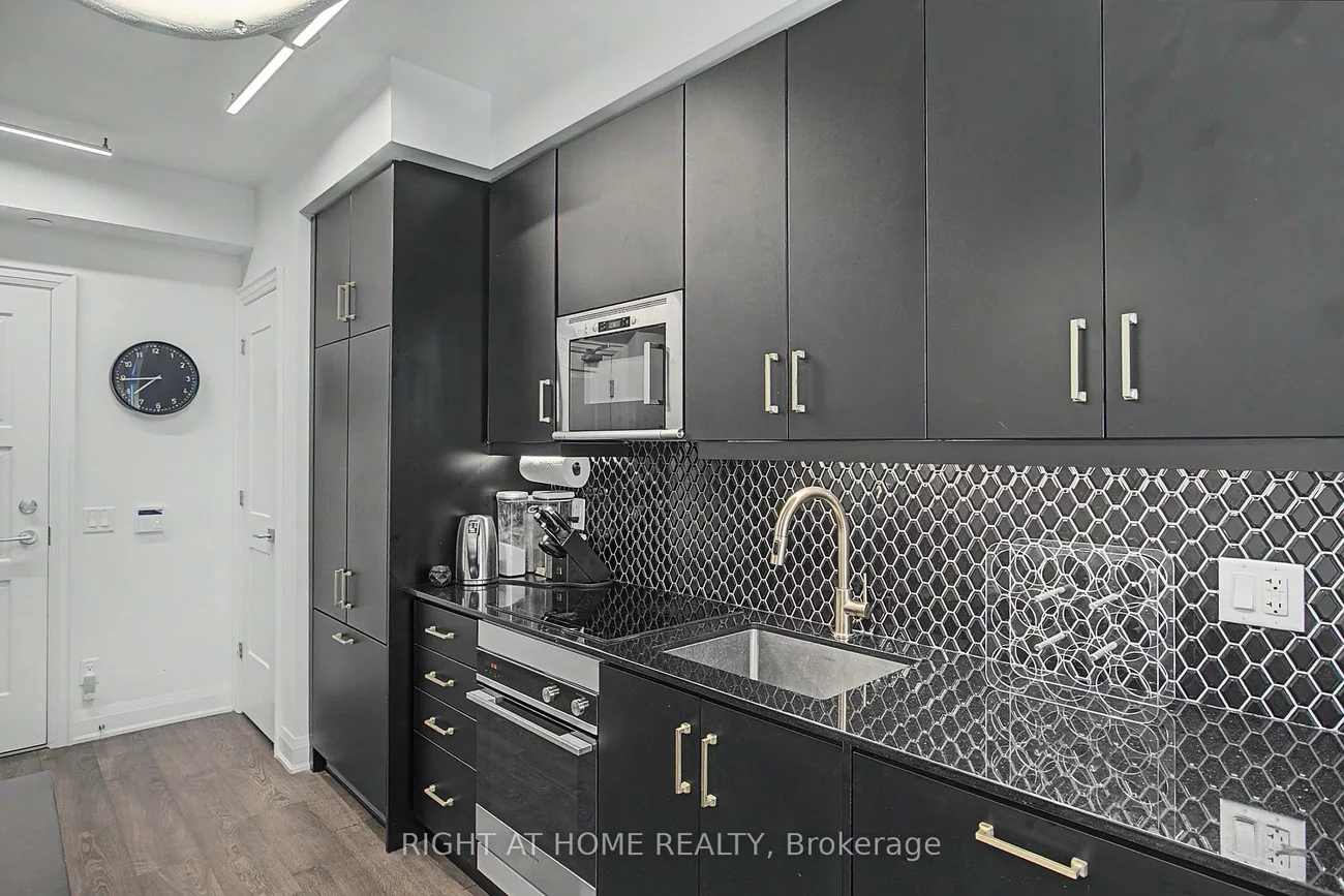 36, Elm, Fairview, Mississauga
